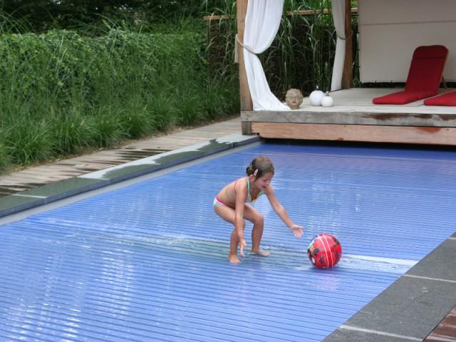 Sécurité Piscine Enfant : Les Règles À Connaître