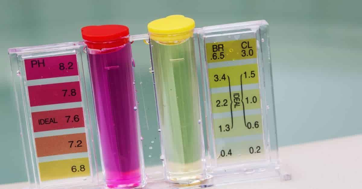 Interprétation incorrecte des niveaux de chlore et ajustements nécessaires