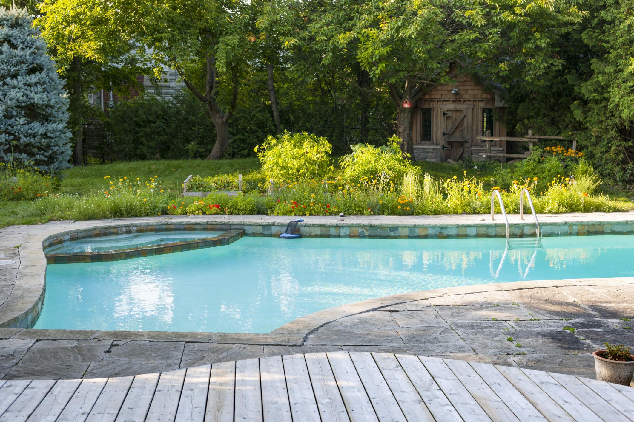 Erreurs À Éviter Avec Une Piscine Au Sel