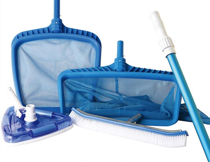 Conseils pratiques pour choisir entre nettoyage manuel et robot piscine selon vos besoins