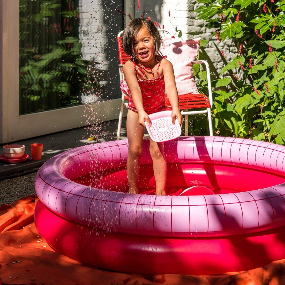 Choisir les matériaux adaptés pour une piscine enfant durable et sécurisée